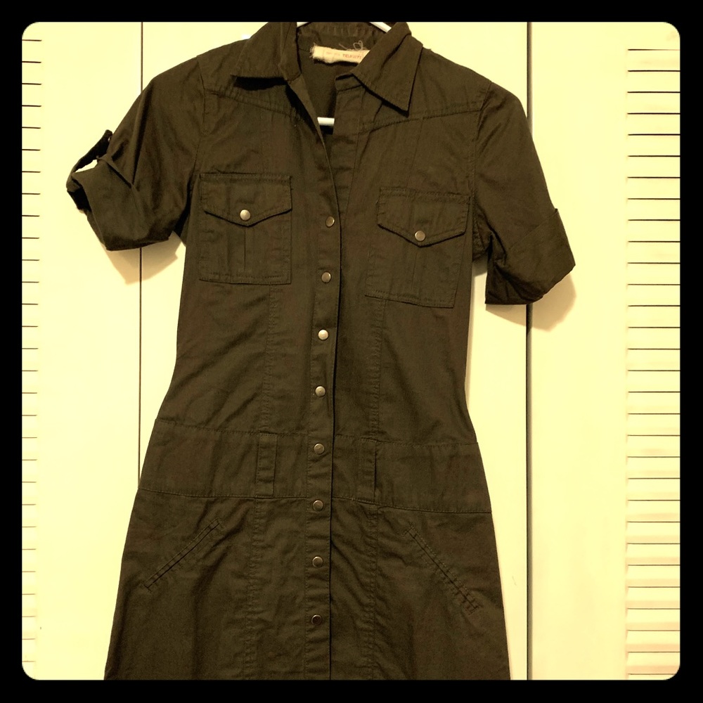 Army green fitted t shirt dress